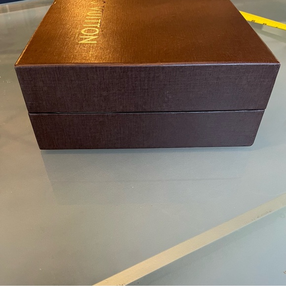 LV Gift Box Medium Sized Vintage Chocolate Brown - Picture 7 of 7